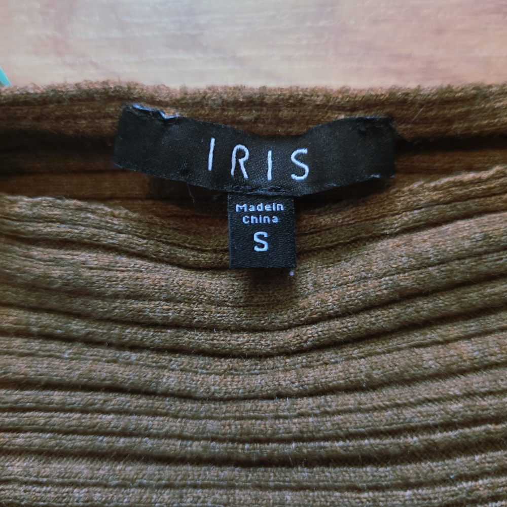 Iris Olive Ribbed Knit Top - Picture 2 of 2